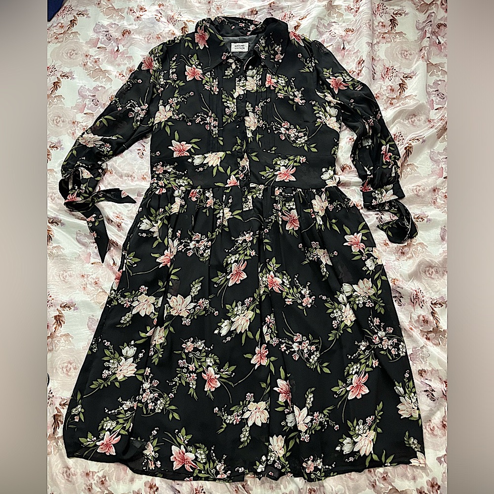 Unique Vintage Floral midi dress